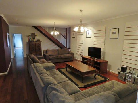 29 Church St, Cowes - Large Holiday House Close To Shops And Beach - Accommodation QLD 1