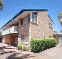 3 'Ambleside' 9 Shoal Bay Avenue - air con WIFI and close to the water and Shoal Bay shops - Accommodation QLD