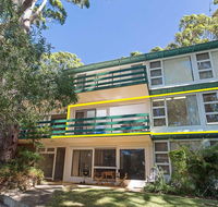 3 'Far Horizons' 77 Ronald Avenue - cosy comfortable unit with filtered views - Accommodation QLD