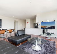 3-Bed Apartment with Parking Near Parks and Dining - Accommodation QLD
