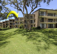 33 'Bay Parklands' 2 Gowrie Avenue - Air conditioning Foxtel Pool Tennis Court Spa - Accommodation QLD