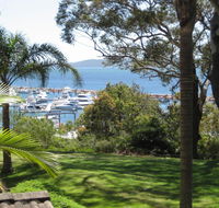 4 'Sailfish' 46 Magnus Street- water views and close to the marina - Accommodation QLD