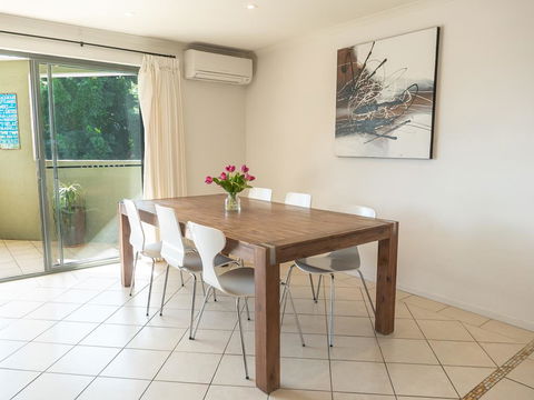 4/4 On First - Accommodation QLD 3