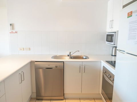 4/4 On First - Accommodation QLD 2