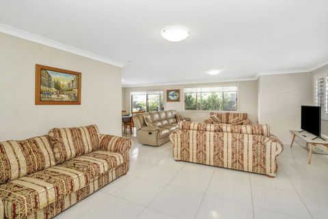 44 Oaks Avenue, No:4 - Accommodation QLD 3