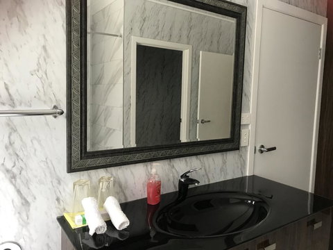 449 - Accommodation QLD 3