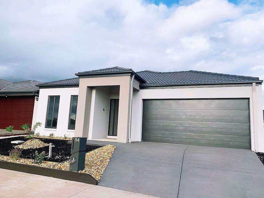 Tarneit VIC Accommodation QLD