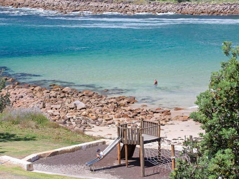5 'The Outlook', 4 Ocean Parade - Overlooking Boat Harbour Beach And Ducted Air Conditioning - Accommodation QLD 3