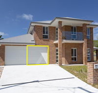 5 Bent Street - huge house with Foxtel  Aircon - Accommodation QLD