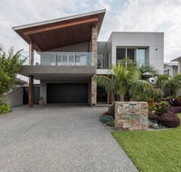 5 Liamina Avenue Apartment - Accommodation QLD
