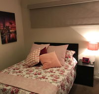 5 Star Room with own Bathroom - Singles Couples Families or Executives - Accommodation QLD