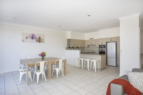 5/14 Dolphin St- Dolphin 5 At Ulladulla - Accommodation QLD 3