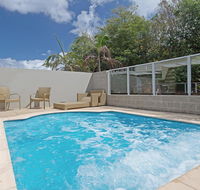 516 'Oaks Pacific Blue' 265 Sandy Point Road- private pool aircon WIFI - Accommodation QLD