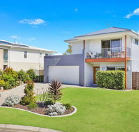 53 Northbeach Place Mudjimba - Accommodation QLD
