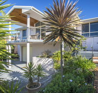 58 Seaview St - Summer Days - Accommodation QLD