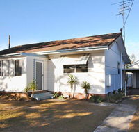 59 Wharf Street Opposite Bowling Club - Accommodation QLD