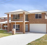5B BENT STREET - LARGE HOUSE WITH DUCTED AIR CON WIFI  FOXTEL - Accommodation QLD