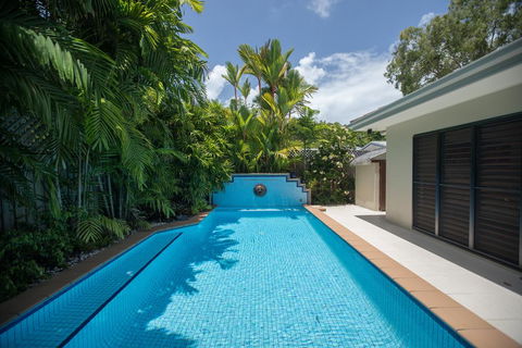 6 Beachside - Accommodation QLD 1
