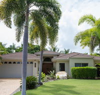 6 Beachside - Accommodation QLD