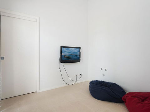 7a Judith Street - Stunning Duplex With Ducted Air Conditioning - Accommodation QLD 3