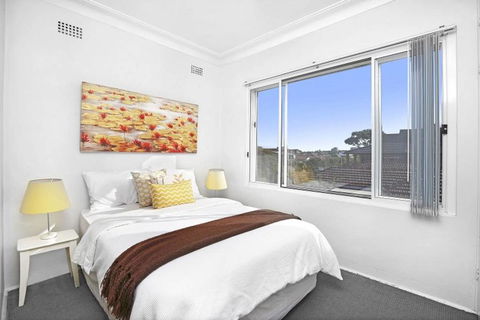 9 South Pacific 2 Bedrooms - Accommodation QLD 2