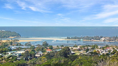 91 Berrambool Drive - Accommodation QLD 0