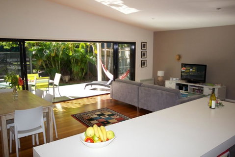 @LIZZIE - Accommodation QLD 0