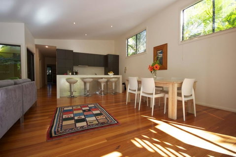 @LIZZIE - Accommodation QLD 1