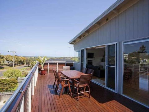 A Beautiful Beach House Torquay - Accommodation QLD 0