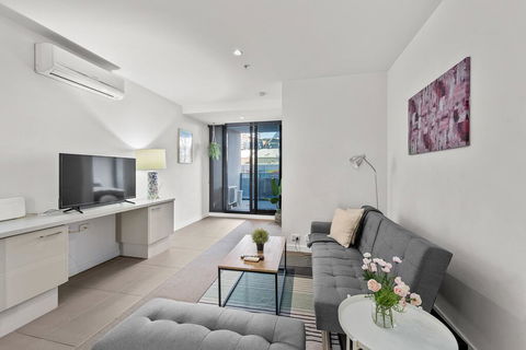 A Bright & Airy CBD Apt Next To Southern Cross - Accommodation QLD 0