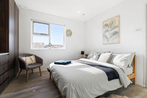 A Bright & Comfy Beach Studio, 5min Walk To Bondi Beach - Accommodation QLD 0
