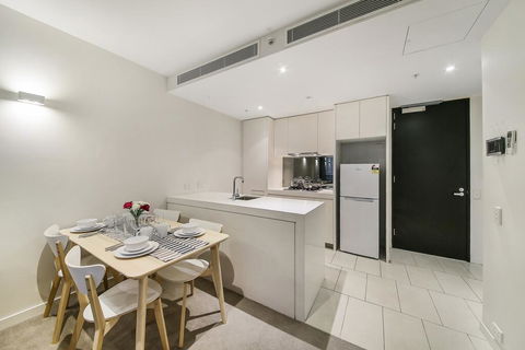 A Central & Cozy 2BR Apt Near Federation Square - Accommodation QLD 2