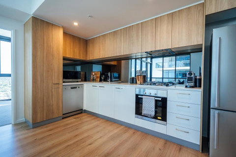 A Cut Above The West - Pool - Rooftop Bar - Gym - Wifi - Accommodation QLD 2