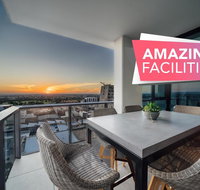 A Cut Above The West - Pool - Rooftop Bar - Gym - Wifi - Accommodation QLD