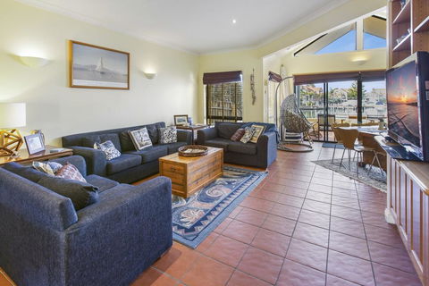 A Mariners Place - BEST Location In Town! - Accommodation QLD 2