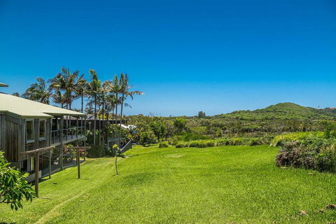 A PERFECT STAY - Cape Breeze - Accommodation QLD 0
