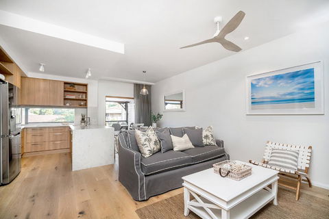 A PERFECT STAY - Luxe & Bloom - Accommodation QLD 0