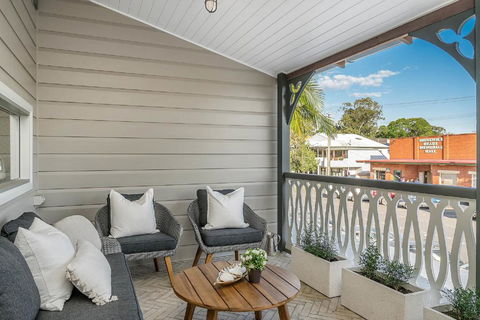 A PERFECT STAY - Luxe & Bloom - Accommodation QLD 1