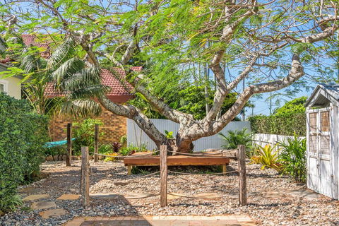 A SWEET ESCAPE - Byron Surf Cottage - Walk To Byron - Accommodation QLD 0