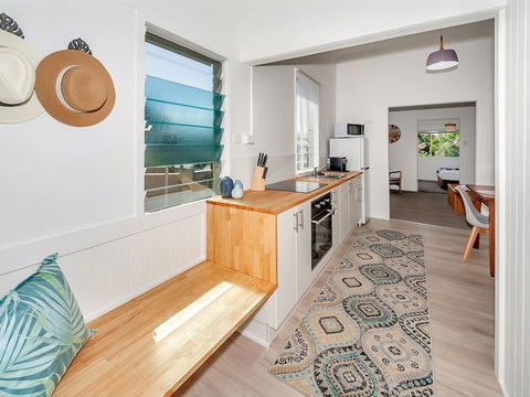 A Touch Of The Bahamas On McKenzie MK3 - Accommodation QLD 3