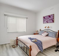 A Wave From It All - Accommodation QLD