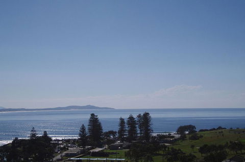 AAA Views, 2 View Street - Accommodation QLD 0