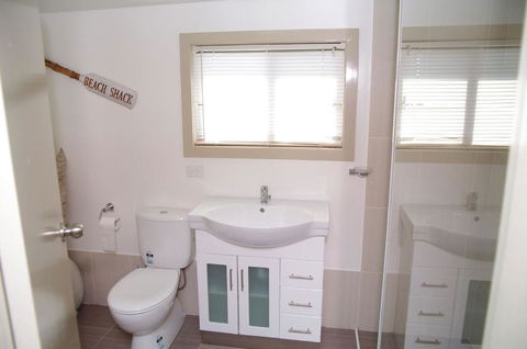 AAA Views, 2 View Street - Accommodation QLD 3