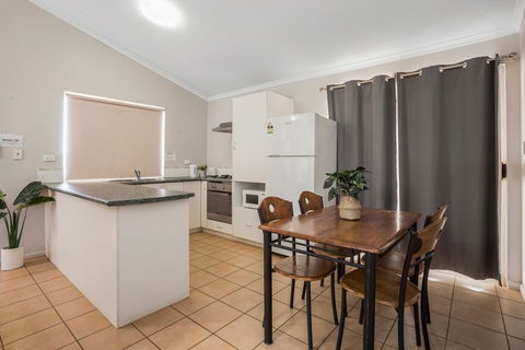 AAOK Karratha Caravan Park - Accommodation QLD 2