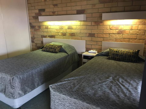 Abacus Motel - Accommodation QLD 1