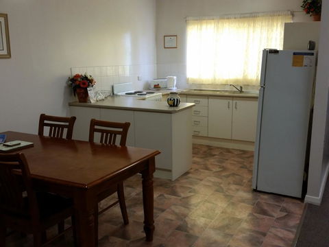 About Town Cottages - Accommodation QLD 3