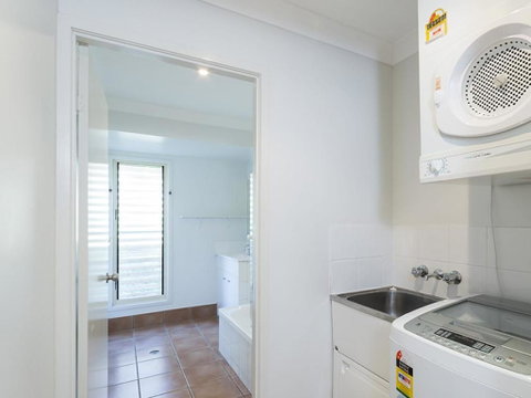Absolute - Accommodation QLD 1