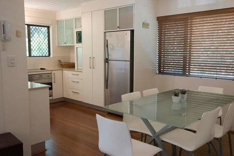 Absolute Beachfront - Mooloolaba - Accommodation QLD 1