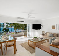 Absolute Beachfront Apt. In Alamanda Beachfront Resort 14 - Accommodation QLD