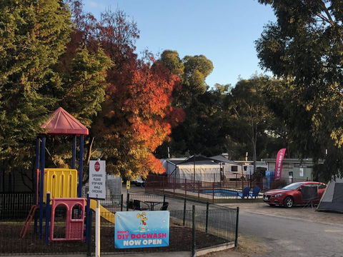 Acacia Caravan Park & Holiday Units - Accommodation QLD 0